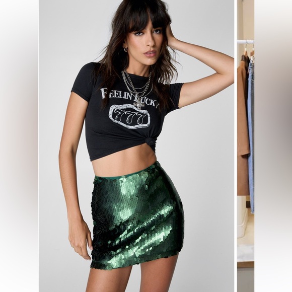 💚 🆕 Nasty Gal Emerald Green Sequin Disc Miniskirt | Size 6 | Party-Ready! - Picture 3 of 5